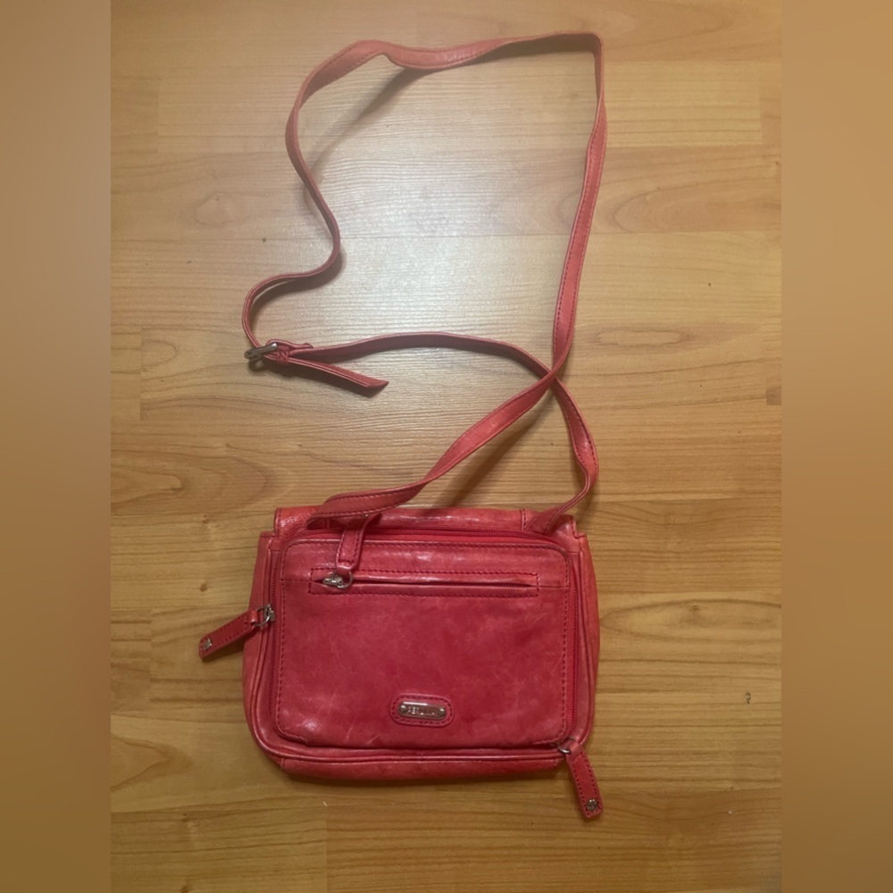 Perlina New York Pink Leather Crossbody 9w 6.5t 2d